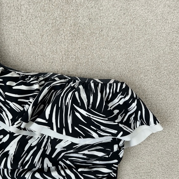 Profile by Gottex Black Swan One Shoulder Ruffle One PieceOne Piece Swimsuit - Picture 4 of 16